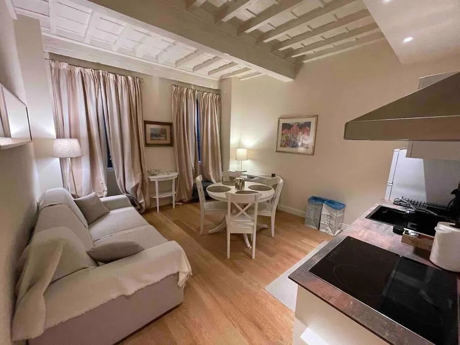شقة Cozy Santa Maria Novella Uffizi Duomo 2Beds-2Baths فلورنس 0*,