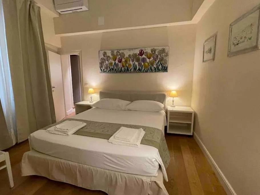 شقة Cozy Santa Maria Novella Uffizi Duomo 2Beds-2Baths فلورنس إيطاليا