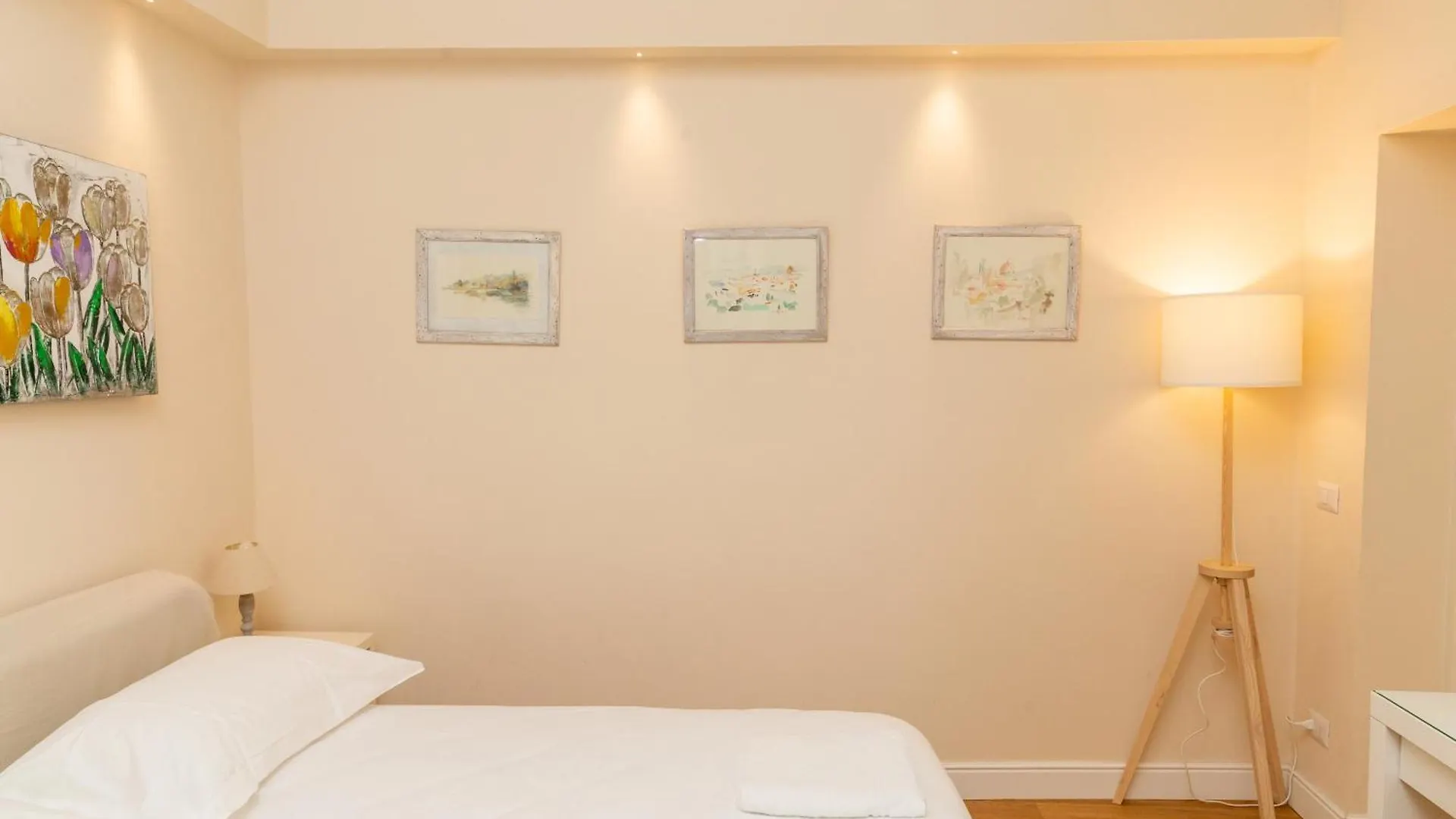 شقة Cozy Santa Maria Novella Uffizi Duomo 2Beds-2Baths فلورنس 0*,  إيطاليا